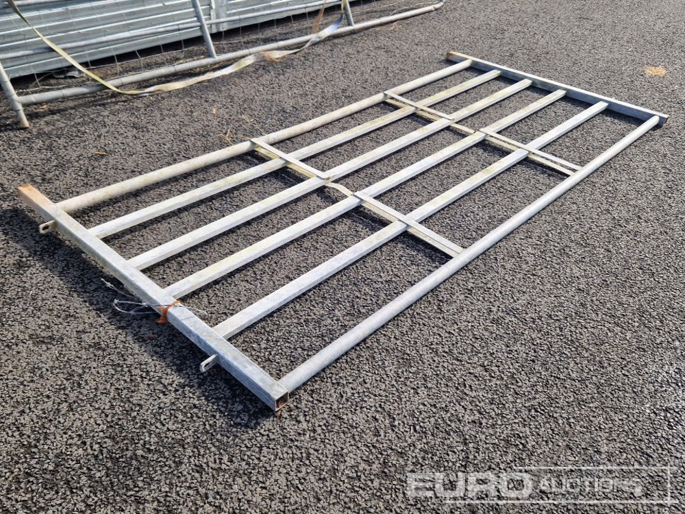 10' Galvanised Pen Gate - Agricultural machinery: picture 4 10' Galvanised Pen Gate - Agricultural machinery: picture 4
