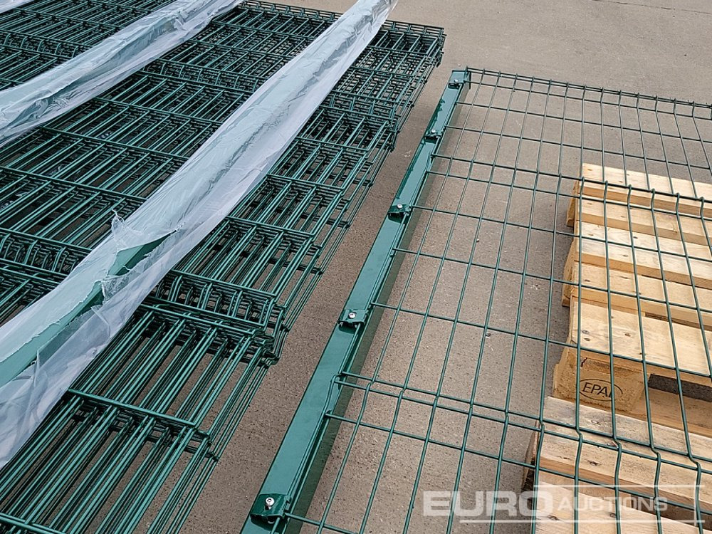 Agricultural machinery Unused Galvanised & Powder Coated Heavy Duty (5mm) Wire Mesh Fencing, 25 x H2.4m x W2.2m Panels, 26 x 60mm x 60mm x3m Posts, with Fittings (Green): picture 9