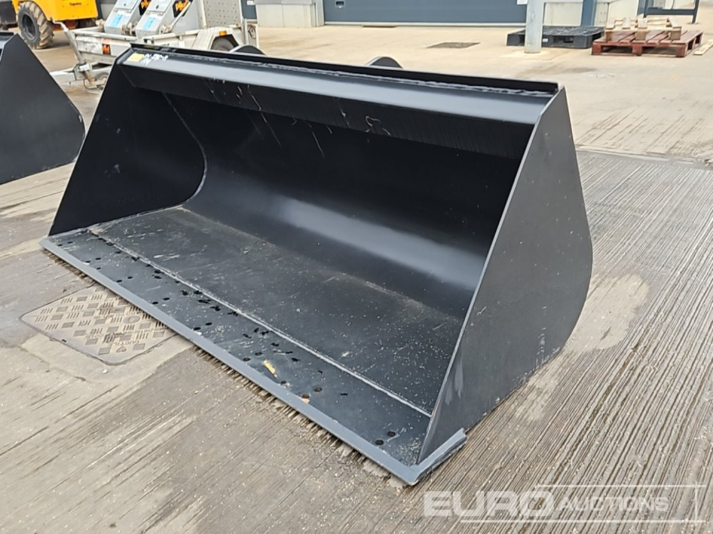 Unused Strickland 90" Loading Bucket to suit Manitou Telehandler - Agricultural machinery: picture 1 Unused Strickland 90" Loading Bucket to suit Manitou Telehandler - Agricultural machinery: picture 1