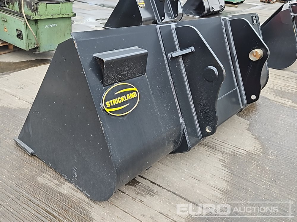 Unused Strickland 90" Loading Bucket to suit Manitou Telehandler - Agricultural machinery: picture 3 Unused Strickland 90" Loading Bucket to suit Manitou Telehandler - Agricultural machinery: picture 3
