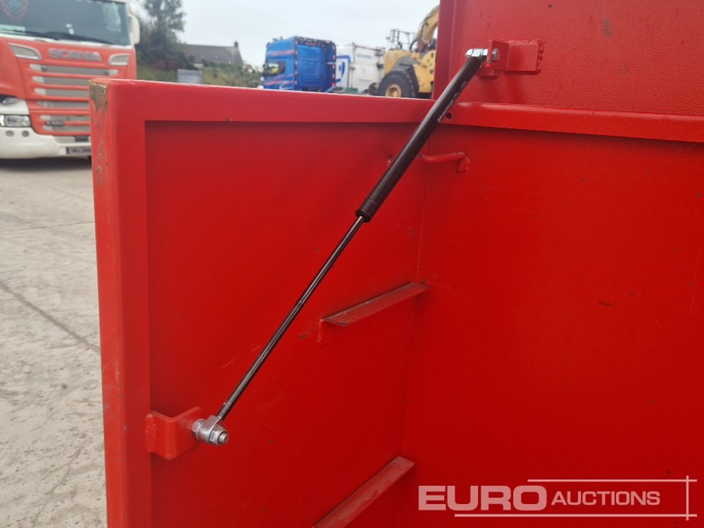 Construction equipment Armorgard Flame Bank Site Tool Box: picture 10 Construction equipment Armorgard Flame Bank Site Tool Box: picture 10