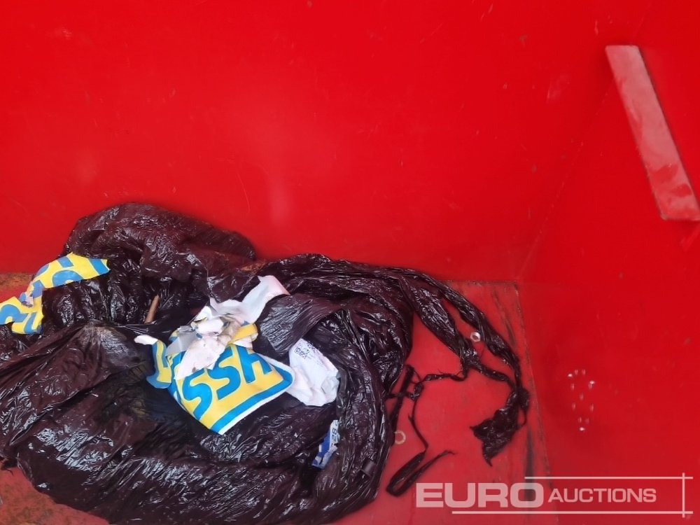 Construction equipment Armorgard Flame Bank Site Tool Box: picture 12 Construction equipment Armorgard Flame Bank Site Tool Box: picture 12