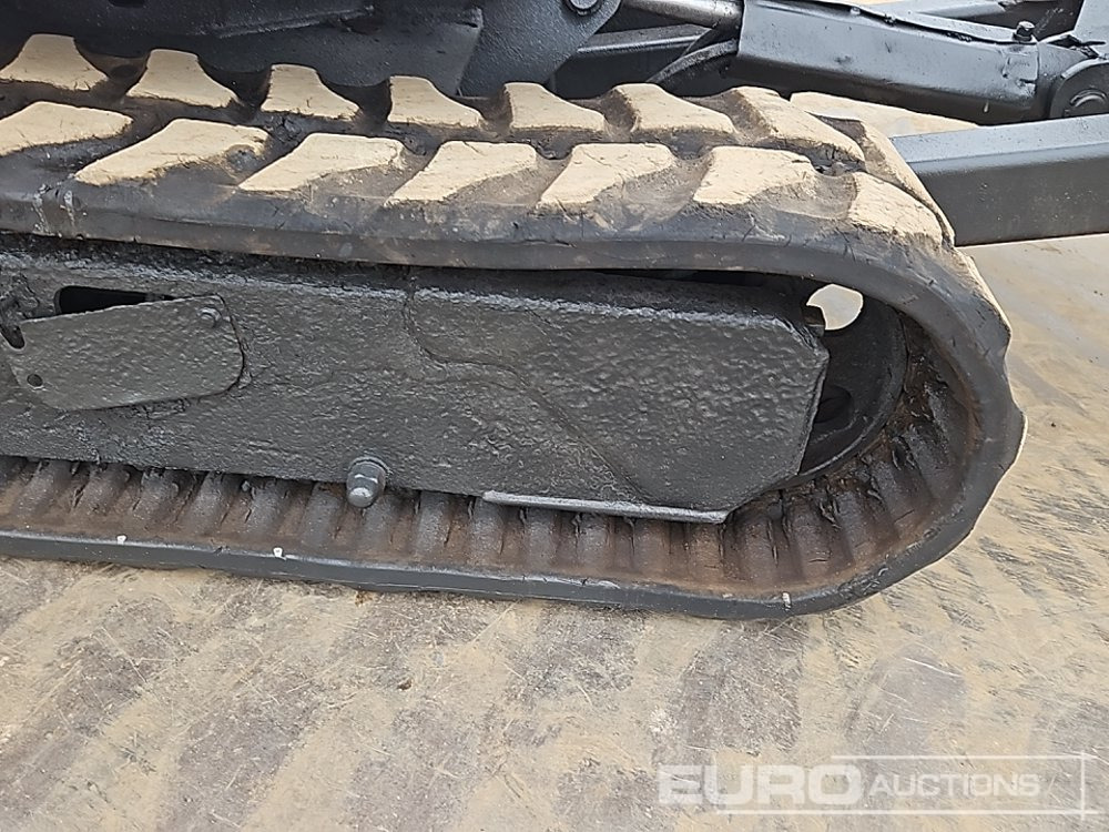 Mini excavator Bobcat 325: picture 16