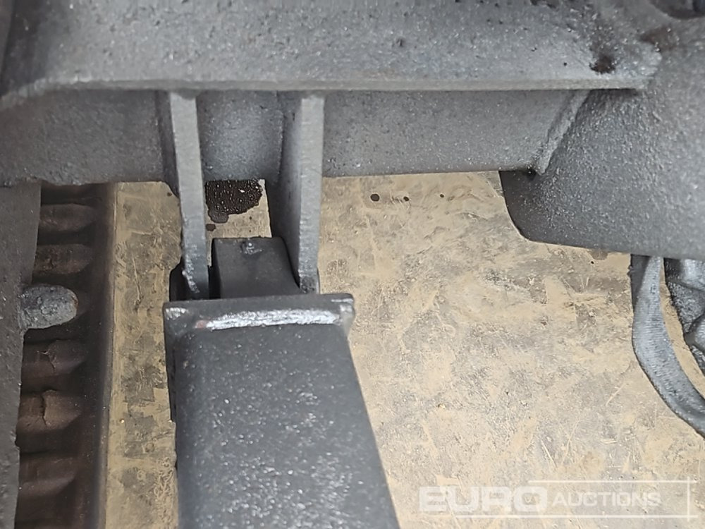 Mini excavator Bobcat 325: picture 41