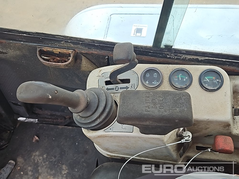 Mini excavator Bobcat 325: picture 48