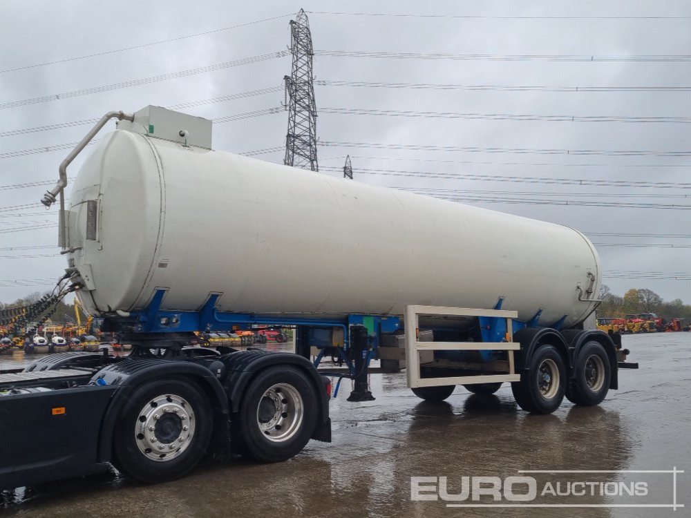 Clayton Twin Axle Tanker Trailer,Rear Steer, Stainless Steel Tank (Plating Certificate Available) - Tank semi-trailer: picture 1 Clayton Twin Axle Tanker Trailer,Rear Steer, Stainless Steel Tank (Plating Certificate Available) - Tank semi-trailer: picture 1