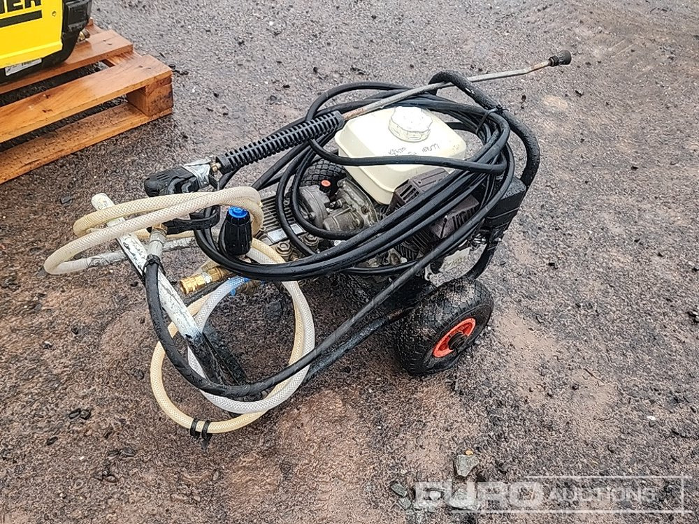 Comet 1500 PSI Petrol Pressure Washer, Hose, Lance, Honda Engine - Pressure washer: picture 1 Comet 1500 PSI Petrol Pressure Washer, Hose, Lance, Honda Engine - Pressure washer: picture 1