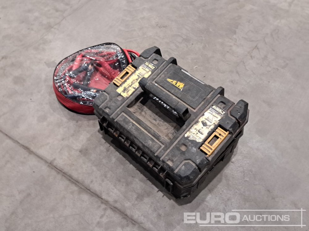 Dewalt 18 Volt Re-cip Saw, Drill, Light, 3 x Batterys (No Charger) & Jump Leads - Workshop equipment: picture 4 Dewalt 18 Volt Re-cip Saw, Drill, Light, 3 x Batterys (No Charger) & Jump Leads - Workshop equipment: picture 4