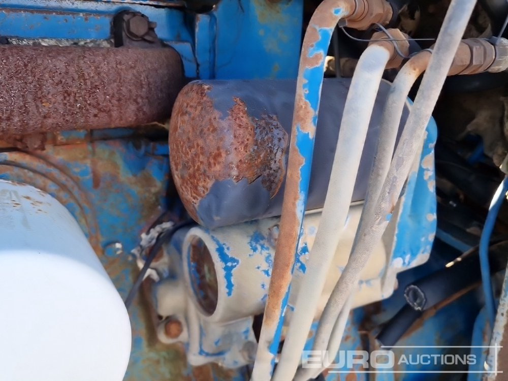 Farm tractor Ford 8210: picture 19