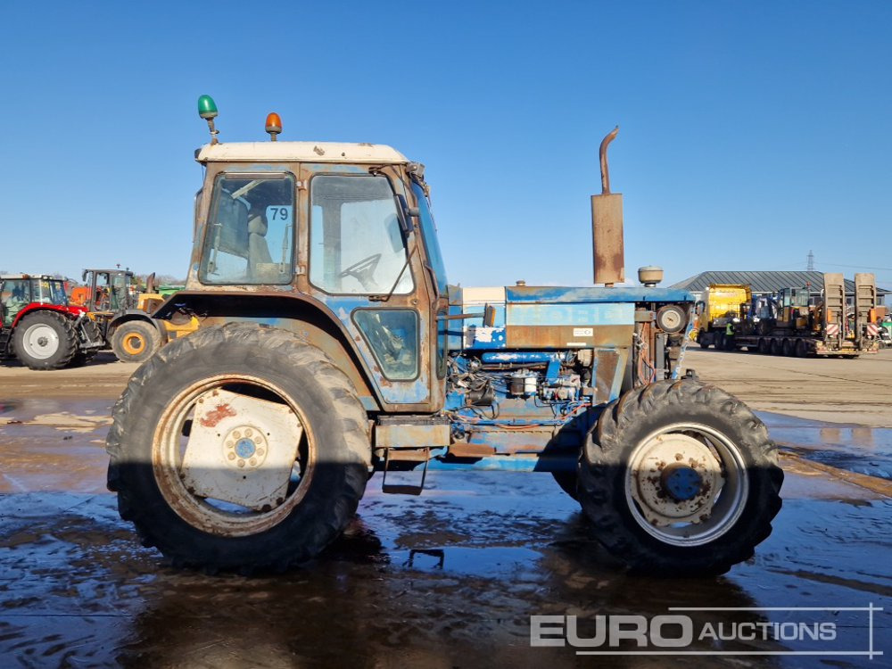 Farm tractor Ford 8210: picture 6