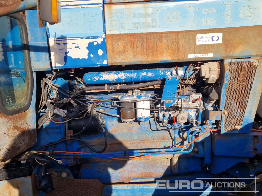 Farm tractor Ford 8210: picture 13