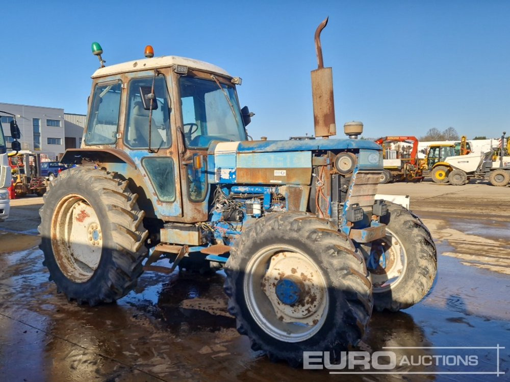 Farm tractor Ford 8210: picture 7