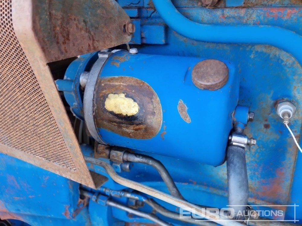 Farm tractor Ford 8210: picture 20