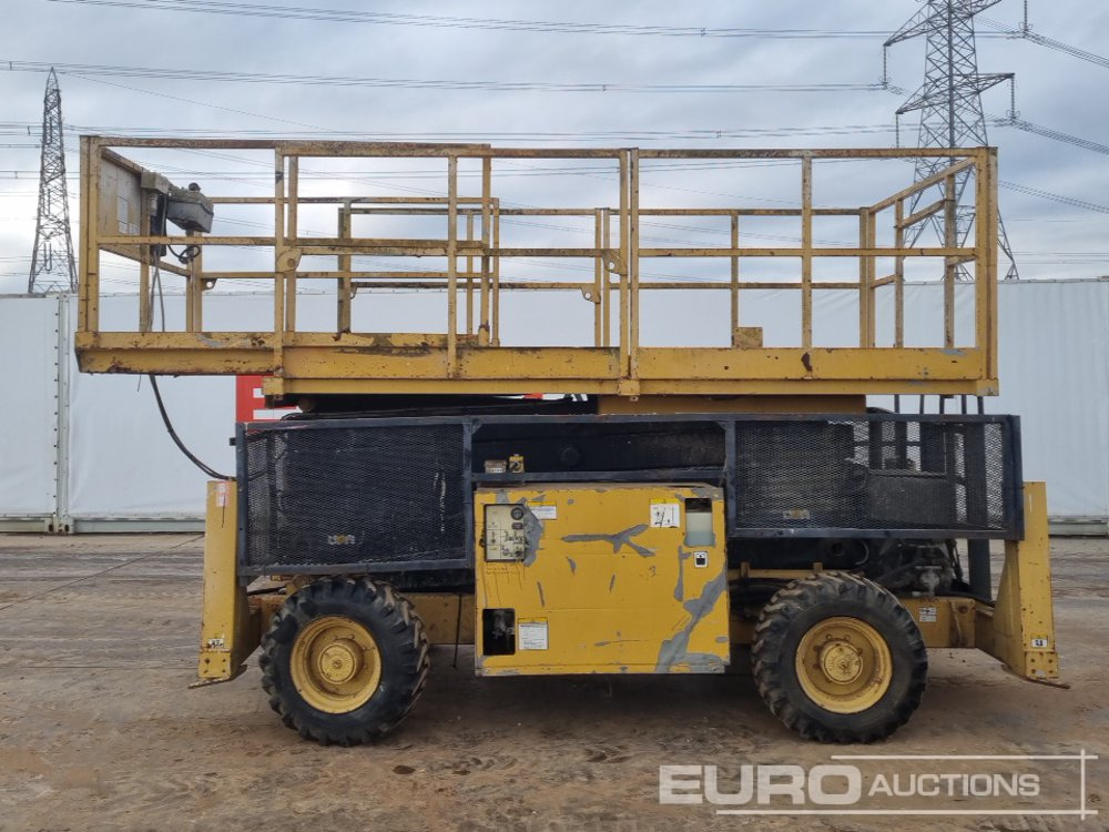 Grove 4x4 Diesel Scissor Lift (Runs, Top Controller Parts Missing) - Aerial platform: picture 2 Grove 4x4 Diesel Scissor Lift (Runs, Top Controller Parts Missing) - Aerial platform: picture 2