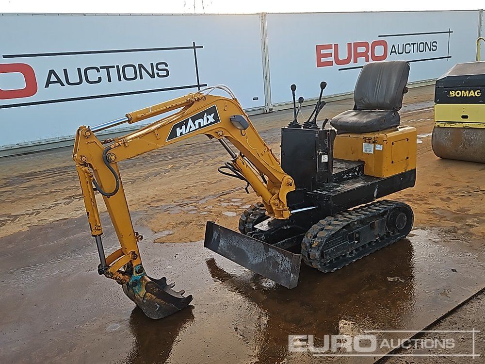 Hanix Rubber Tracks, Blade, Offset - Mini excavator: picture 2 Hanix Rubber Tracks, Blade, Offset - Mini excavator: picture 2