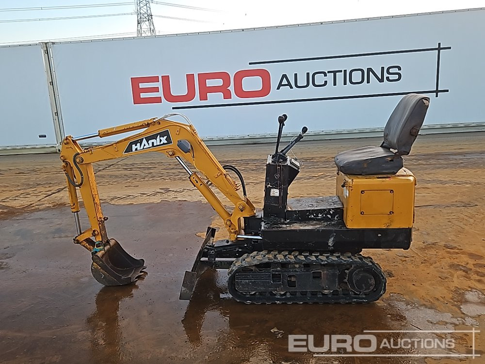 Hanix Rubber Tracks, Blade, Offset - Mini excavator: picture 3 Hanix Rubber Tracks, Blade, Offset - Mini excavator: picture 3