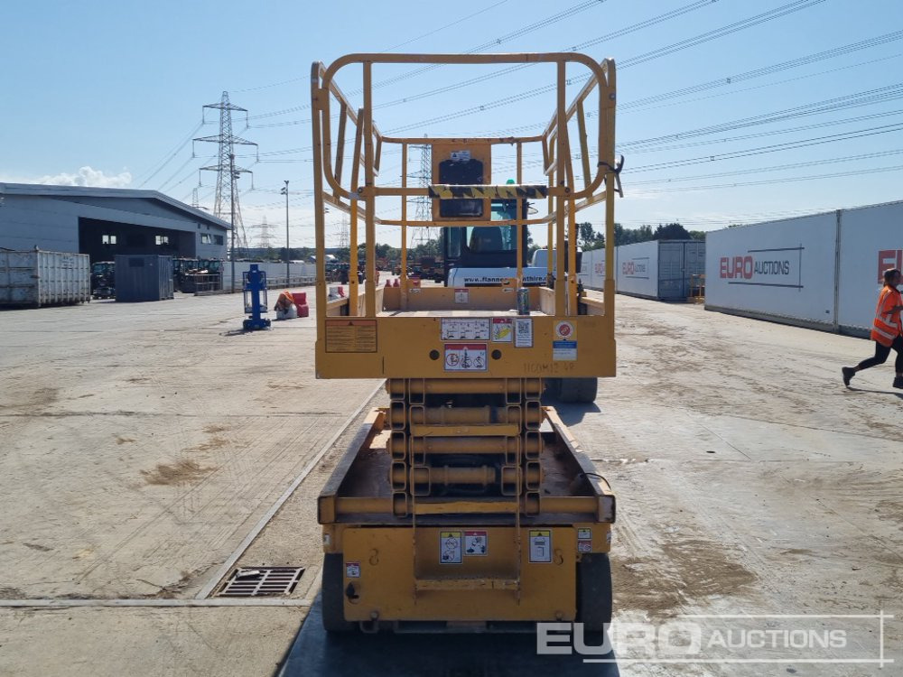 Haulotte Compact 12 - Aerial platform: picture 4 Haulotte Compact 12 - Aerial platform: picture 4