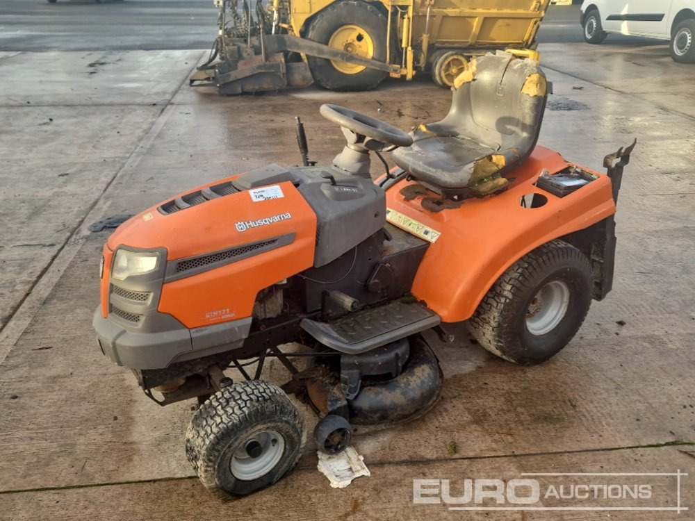 Husqvarna Petrol Ride on Lawnmower (Non Runner) - Garden mower: picture 1 Husqvarna Petrol Ride on Lawnmower (Non Runner) - Garden mower: picture 1