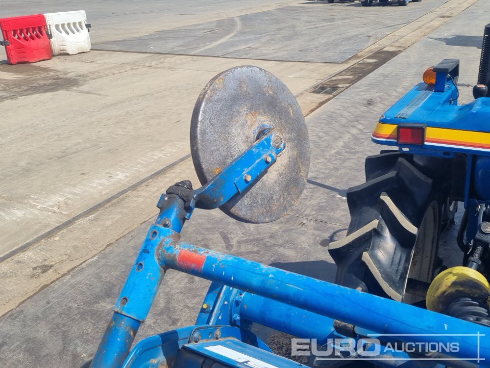 Compact tractor Iseki TU180: picture 14