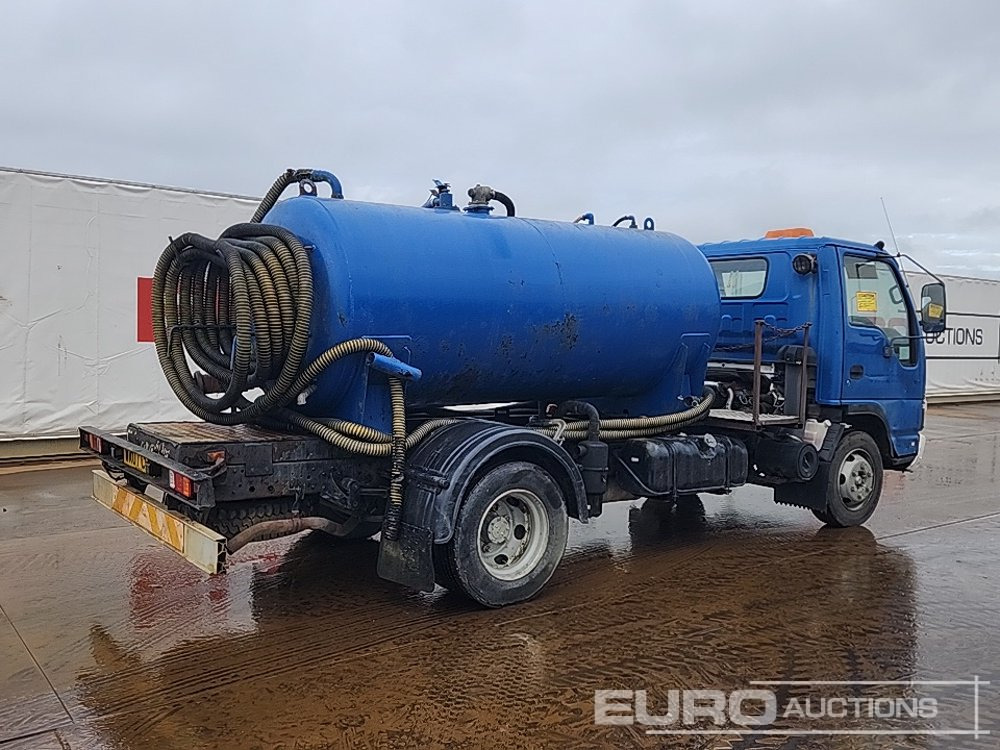 Isuzu NQR - Tank truck: picture 5 Isuzu NQR - Tank truck: picture 5