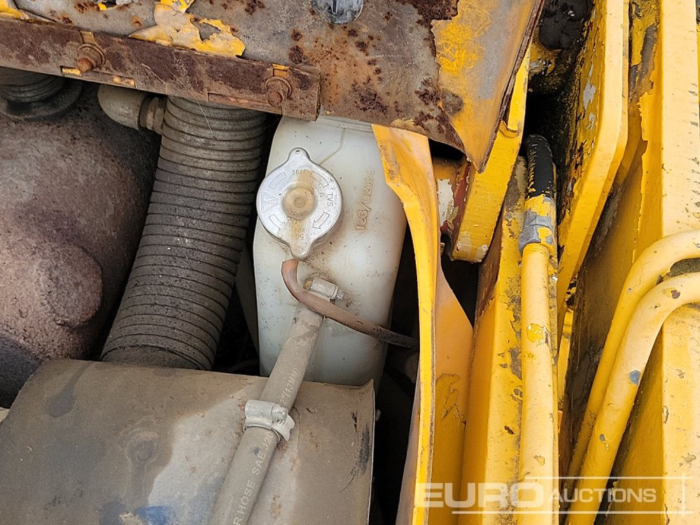 Backhoe loader JCB 2CX: picture 24