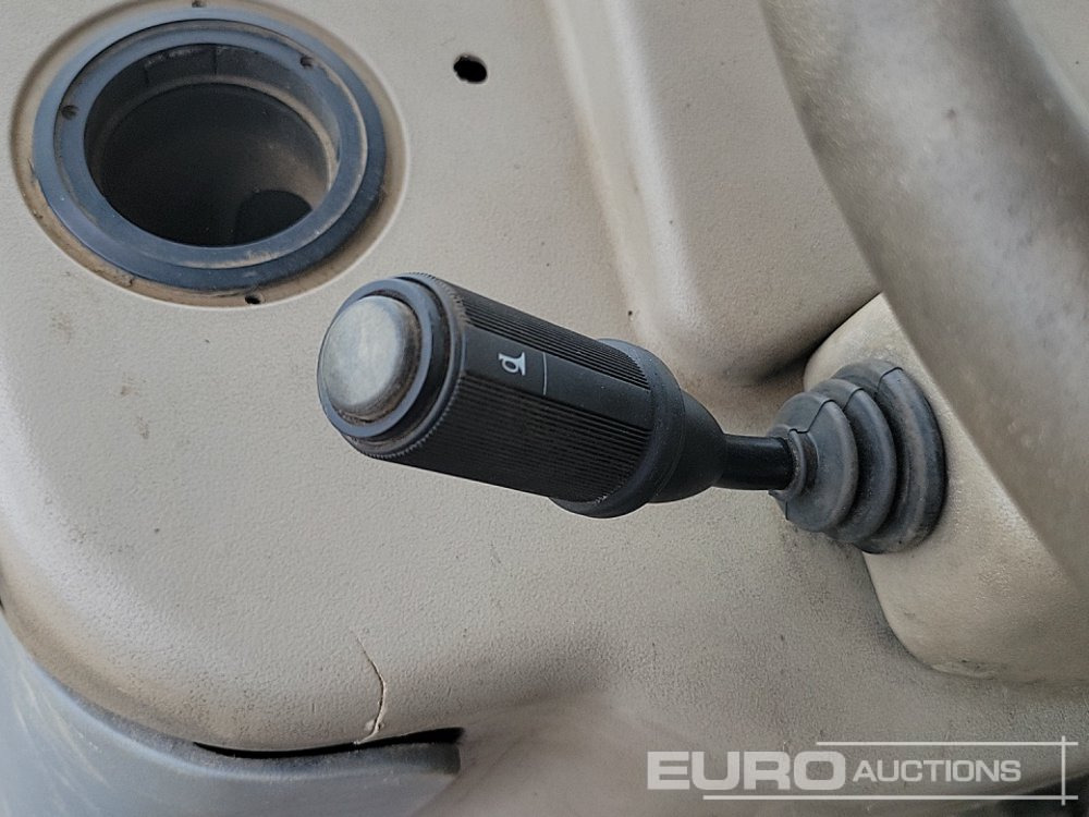 Backhoe loader JCB 2CX: picture 29