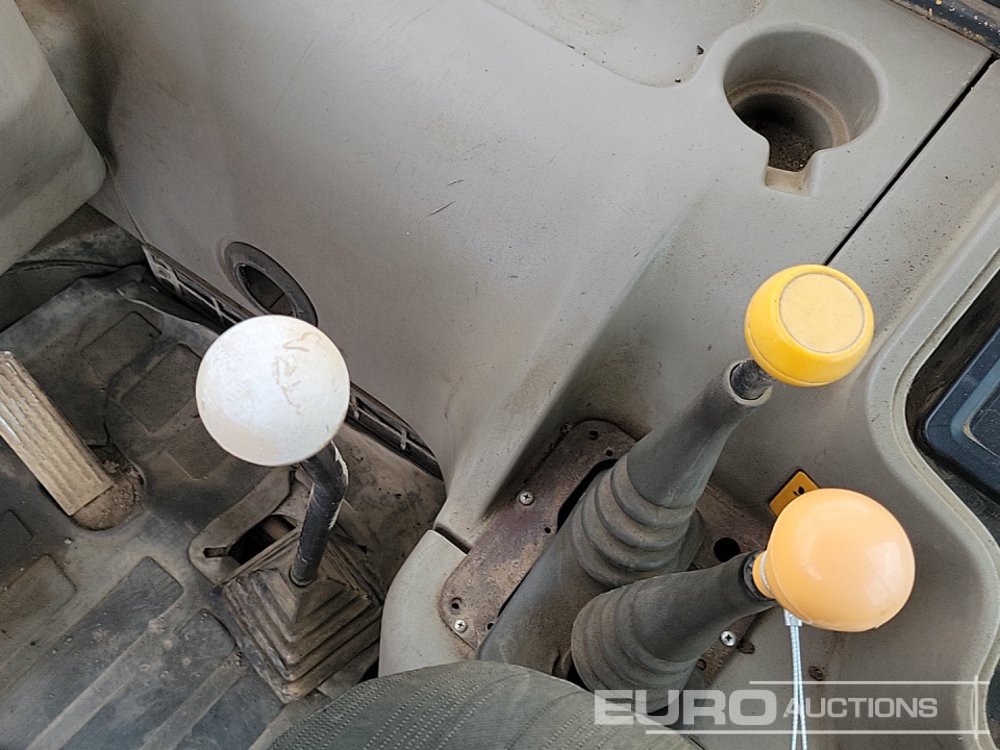 Backhoe loader JCB 2CX: picture 30