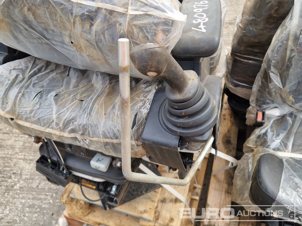 Construction equipment JCB Operator Seat (4 of): picture 10