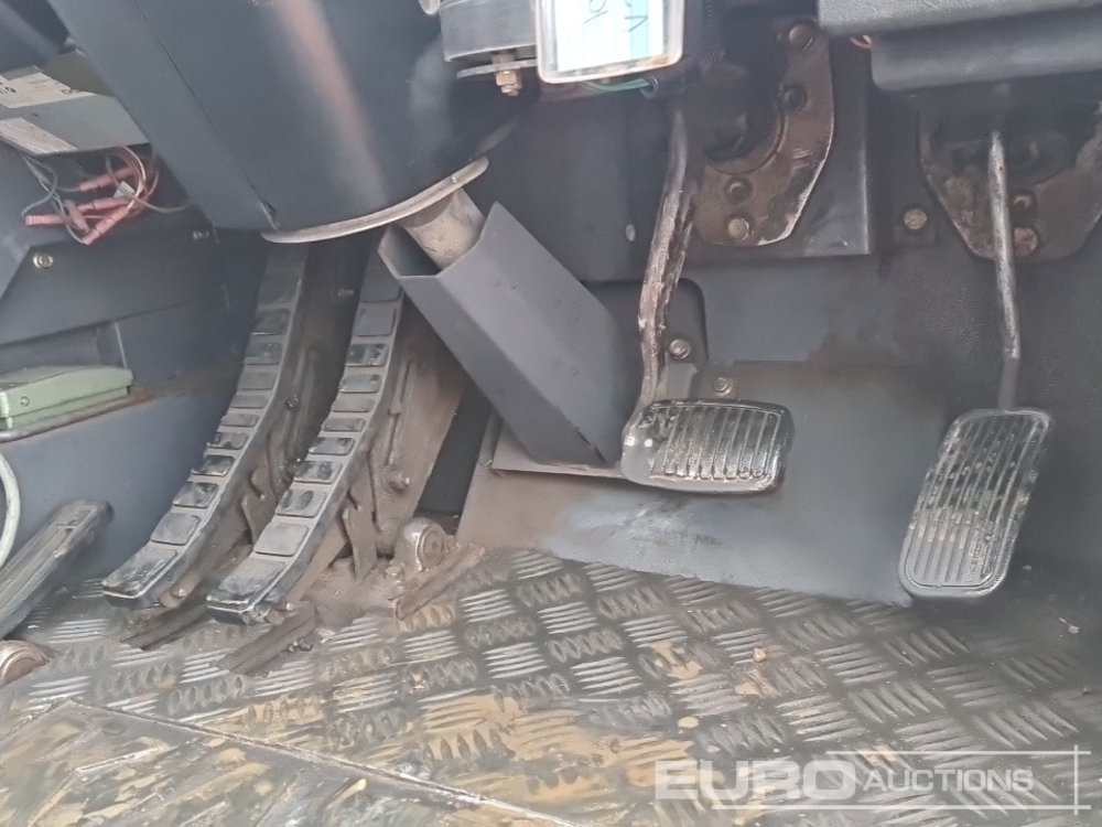 Mobile crane Kato CR100: picture 29 Mobile crane Kato CR100: picture 29