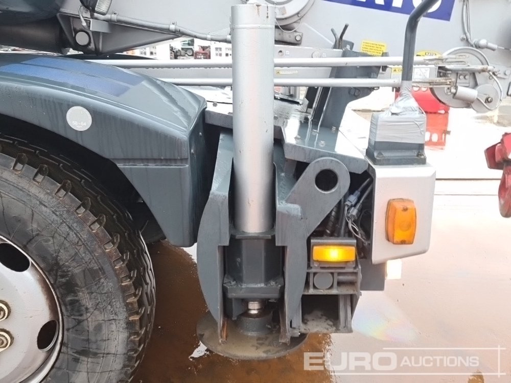 Mobile crane Kato CR100: picture 22 Mobile crane Kato CR100: picture 22