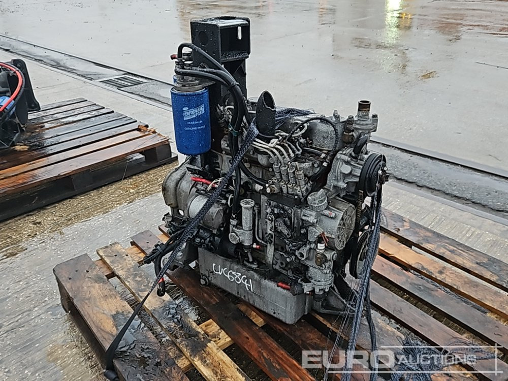 Kubota 4 Cylinder Engine - Engine: picture 1 Kubota 4 Cylinder Engine - Engine: picture 1