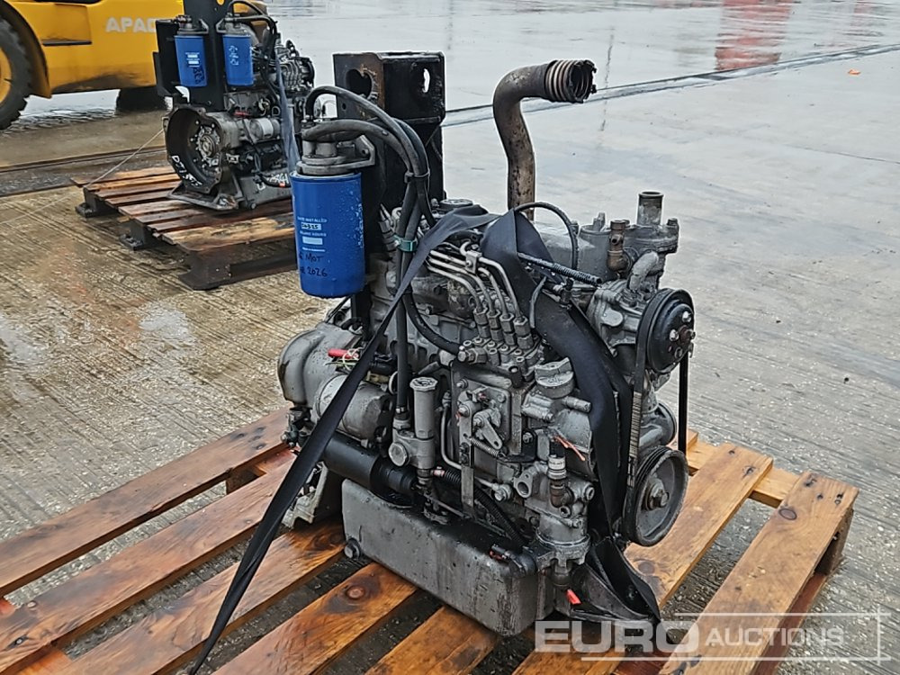 Kubota 4 Cylinder Engine - Engine: picture 1 Kubota 4 Cylinder Engine - Engine: picture 1