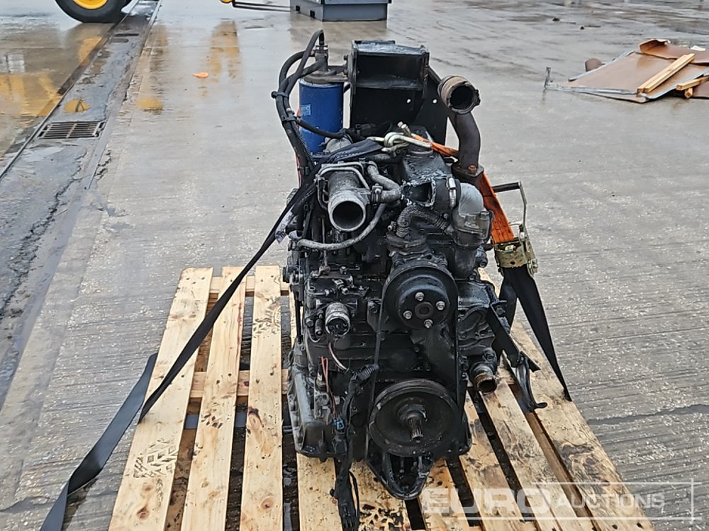 Kubota 4 Cylinder Engine - Engine: picture 2 Kubota 4 Cylinder Engine - Engine: picture 2