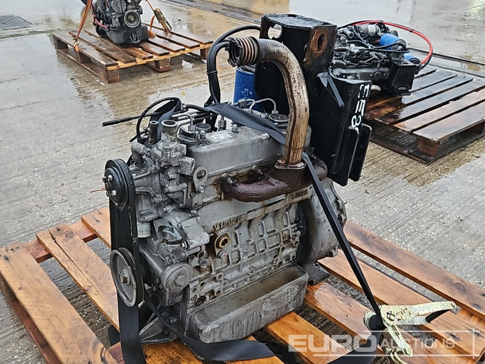 Kubota 4 Cylinder Engine - Engine: picture 3 Kubota 4 Cylinder Engine - Engine: picture 3