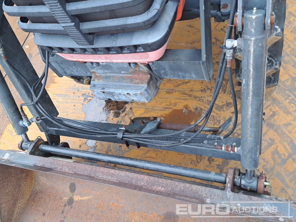 Compact tractor Kubota GB200: picture 15