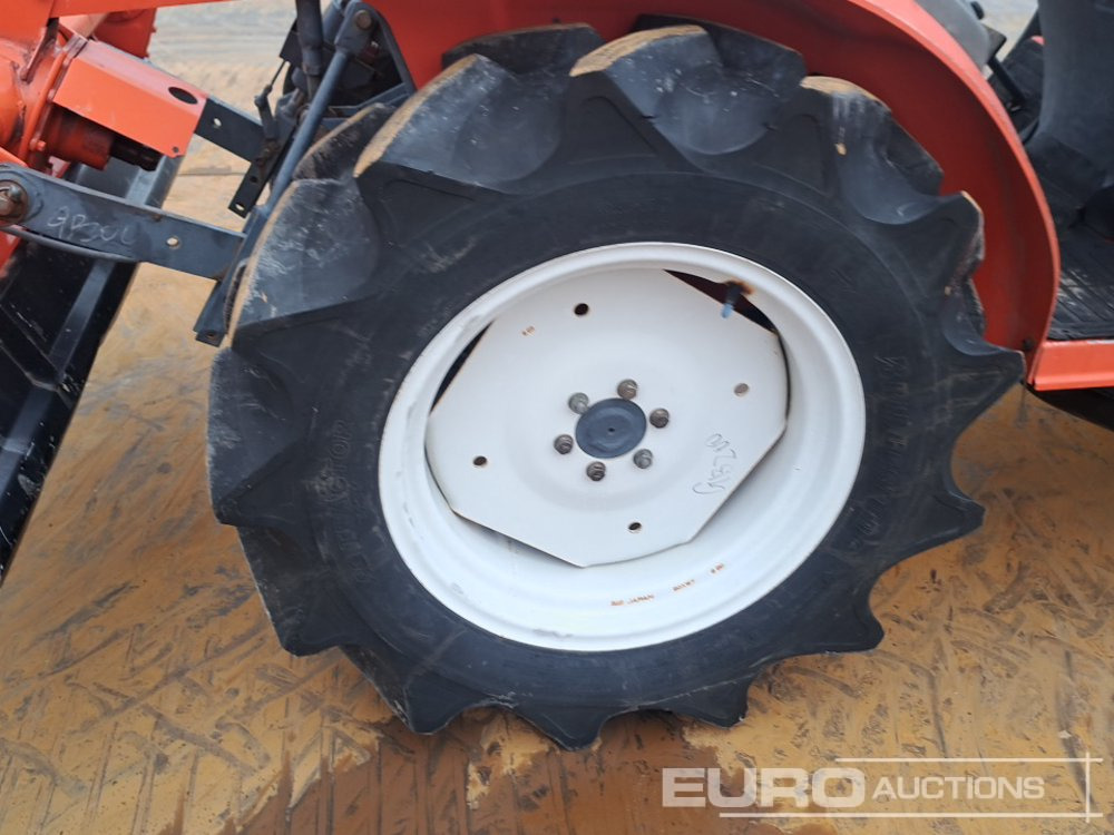 Compact tractor Kubota GB200: picture 11