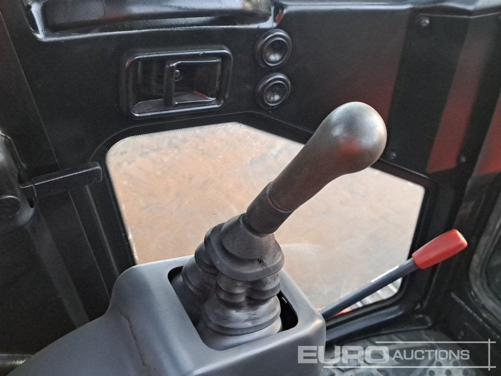 Mini excavator Kubota U55-4: picture 30