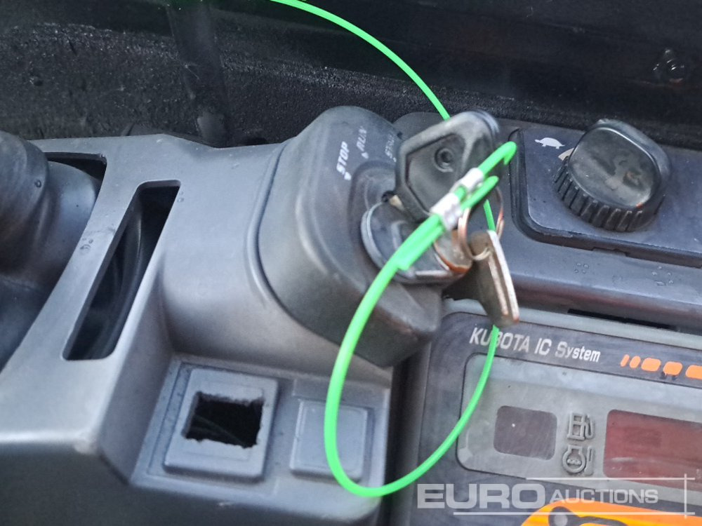 Mini excavator Kubota U55-4: picture 40