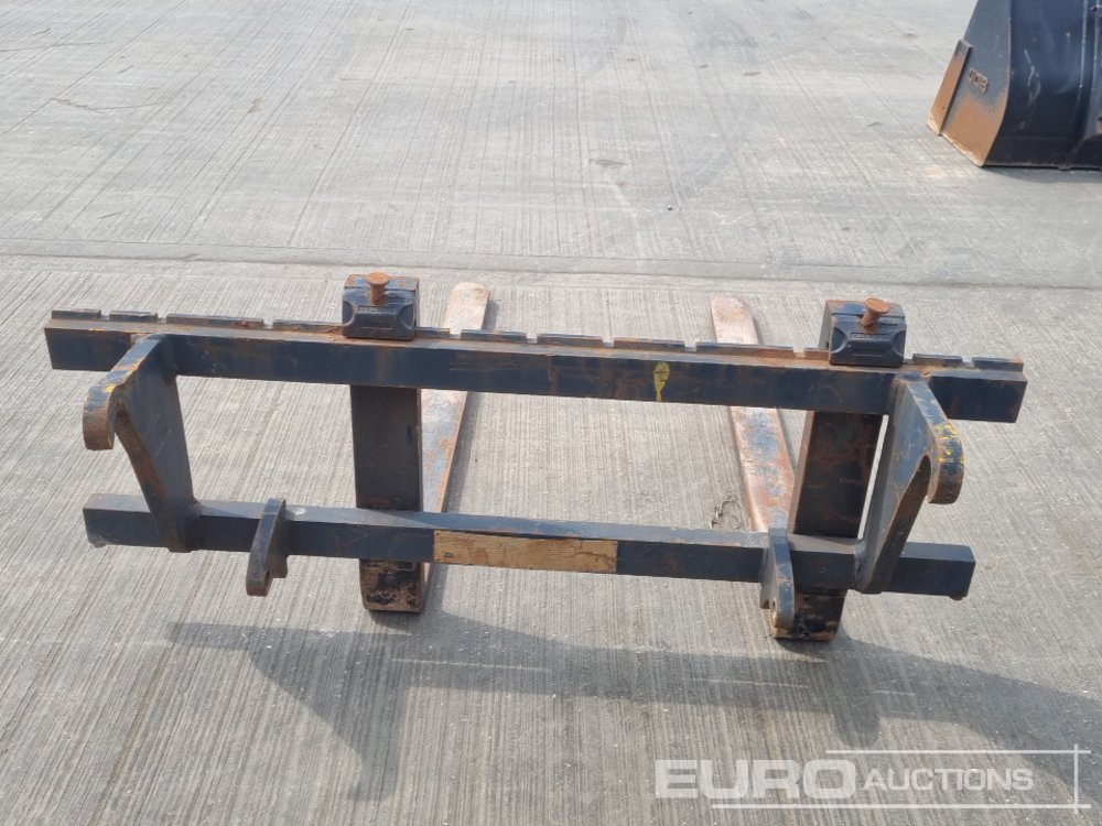 2014 Fork Carriage & Forks to suit JCB Telehandler - Material handling equipment: picture 4 2014 Fork Carriage & Forks to suit JCB Telehandler - Material handling equipment: picture 4