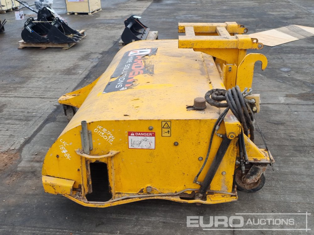 2018 JCB SC240 - Material handling equipment: picture 2 2018 JCB SC240 - Material handling equipment: picture 2