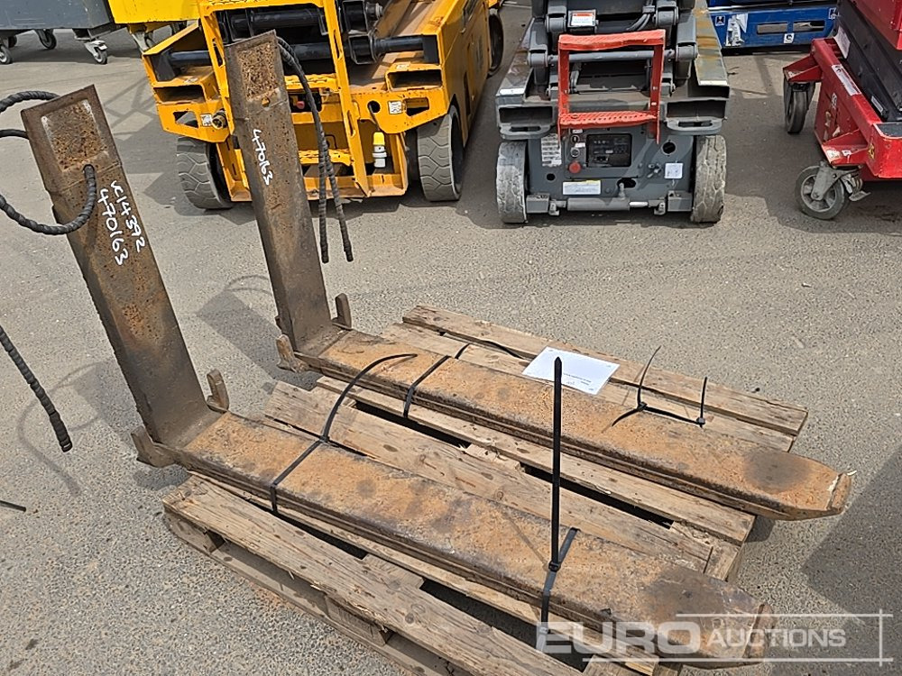 Forks to suit Forklift (2 of) - Material handling equipment: picture 1 Forks to suit Forklift (2 of) - Material handling equipment: picture 1
