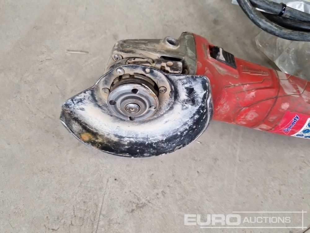 Milwaukee 110 Volt Grinder - Workshop equipment: picture 4 Milwaukee 110 Volt Grinder - Workshop equipment: picture 4