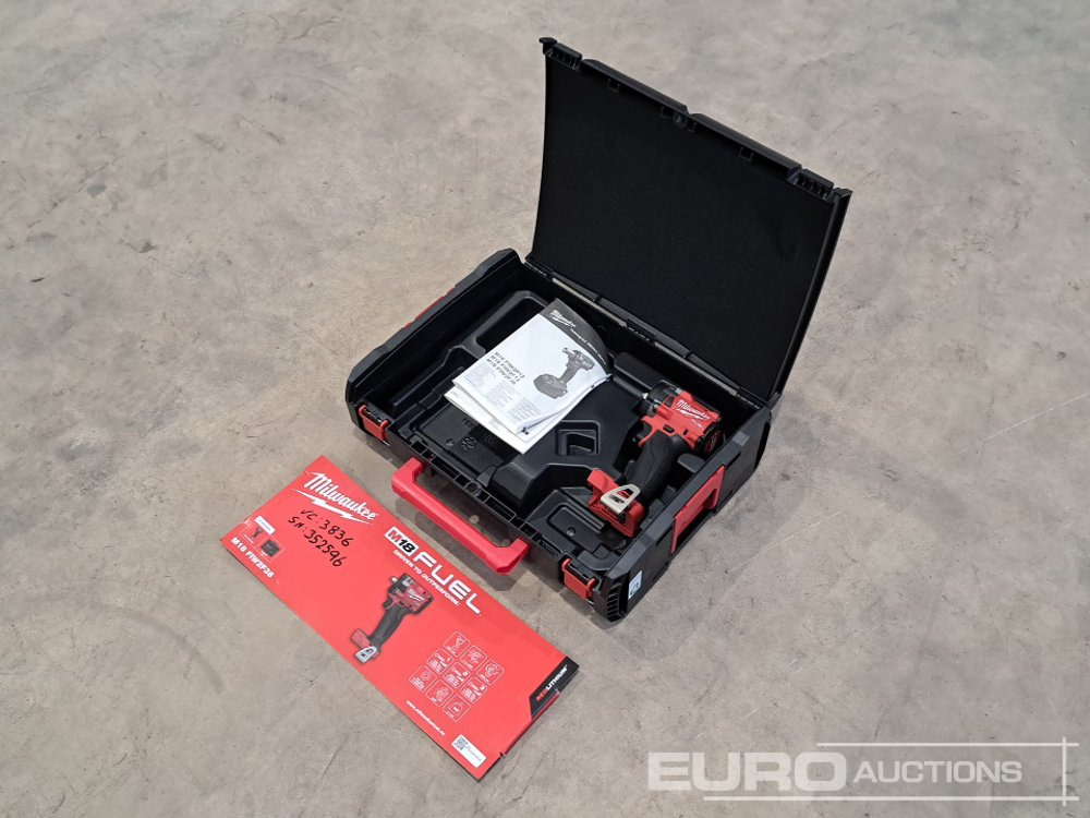 Milwaukee 18 Volt Cordless 3/8 Impact Wrench - Workshop equipment: picture 1 Milwaukee 18 Volt Cordless 3/8 Impact Wrench - Workshop equipment: picture 1