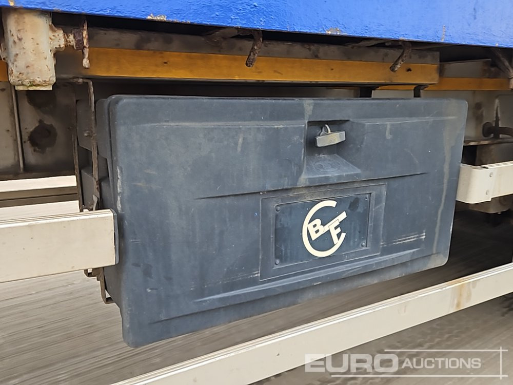 Dropside/ Flatbed semi-trailer Montracon Tri Axle Flat Bed Trailer: picture 18