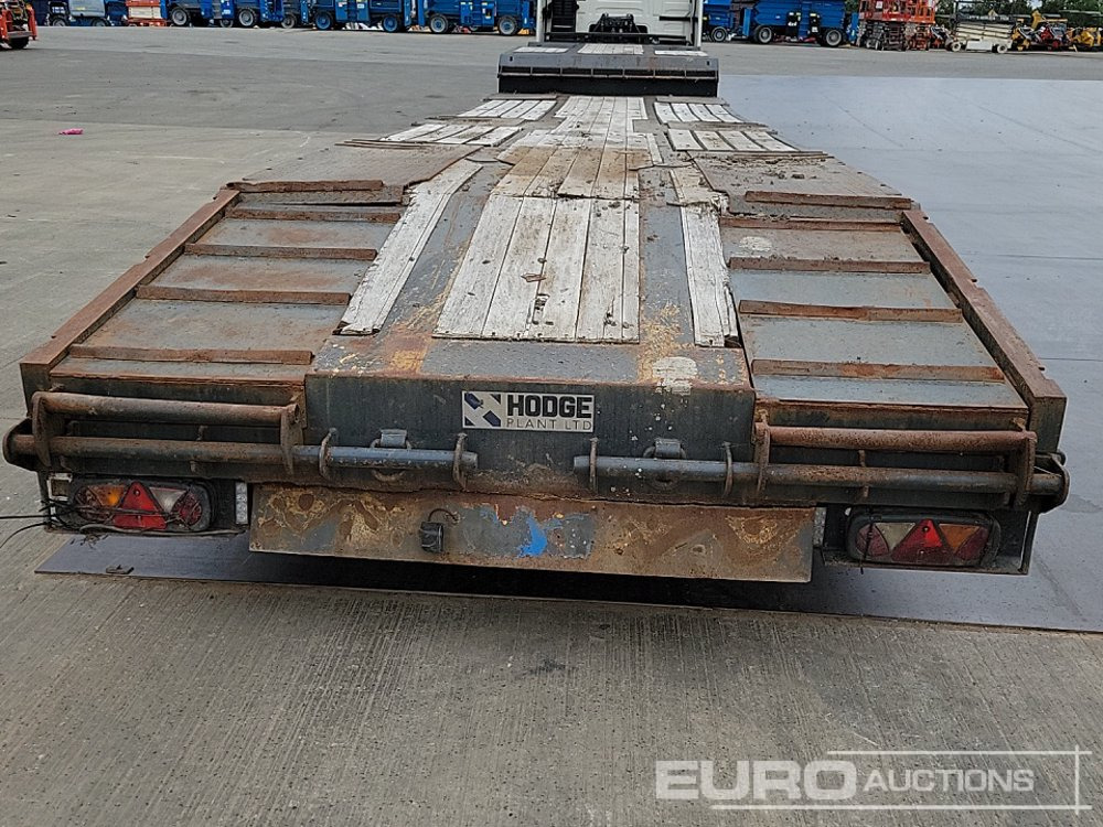 Montracon Tri Axle Step Frame Low Loader Trailer - Low loader semi-trailer: picture 4 Montracon Tri Axle Step Frame Low Loader Trailer - Low loader semi-trailer: picture 4