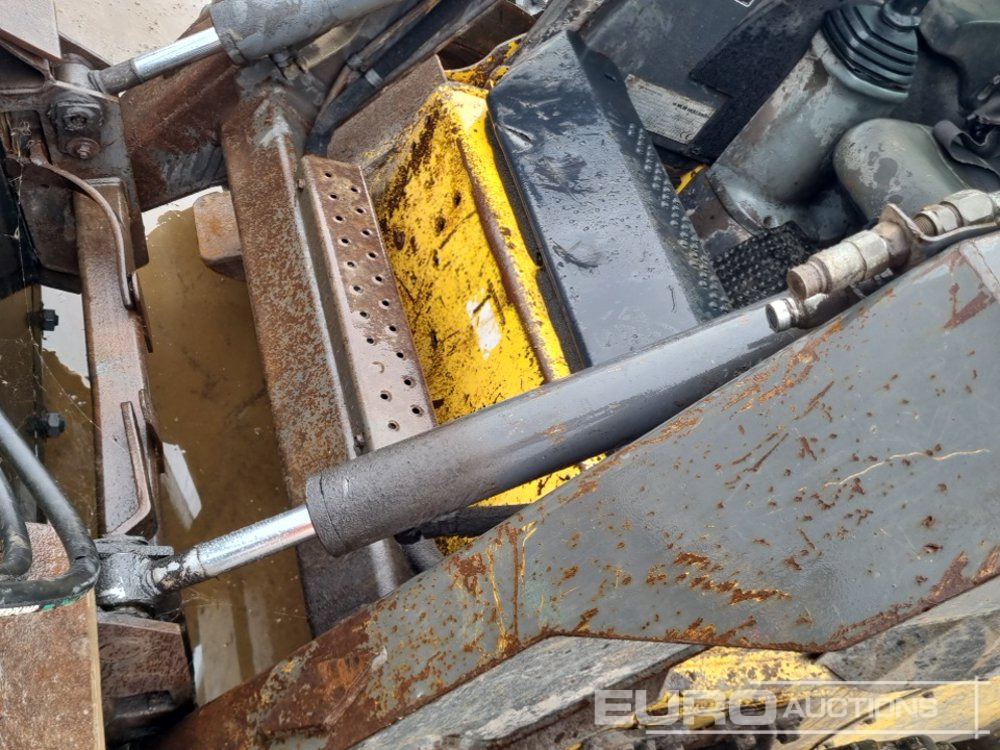 Skid steer loader New Holland LS185B: picture 20