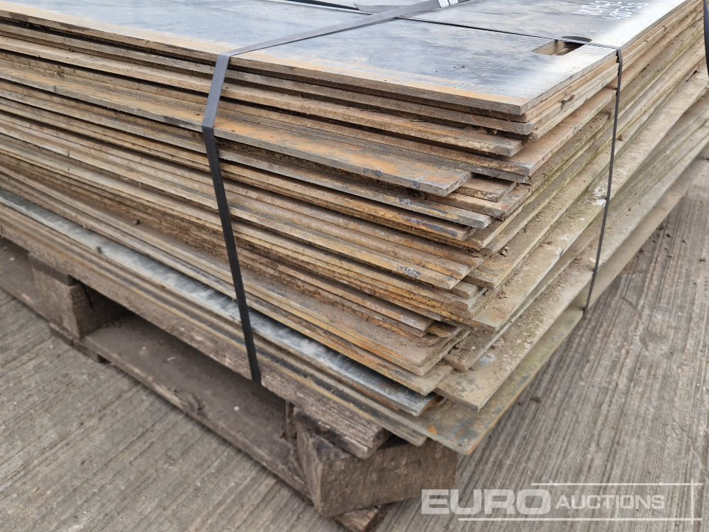 Pallet of 4' x 4' Plastic Plates - Construction equipment: picture 5 Pallet of 4' x 4' Plastic Plates - Construction equipment: picture 5