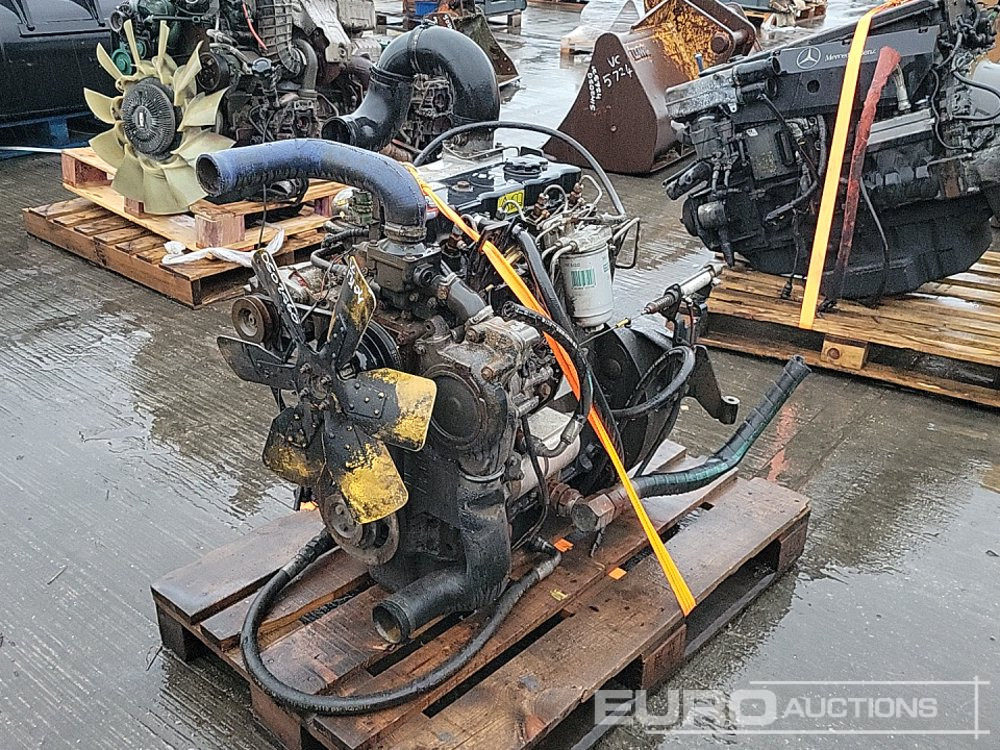 Perkins 4 Cylinder Engine - Engine: picture 1 Perkins 4 Cylinder Engine - Engine: picture 1