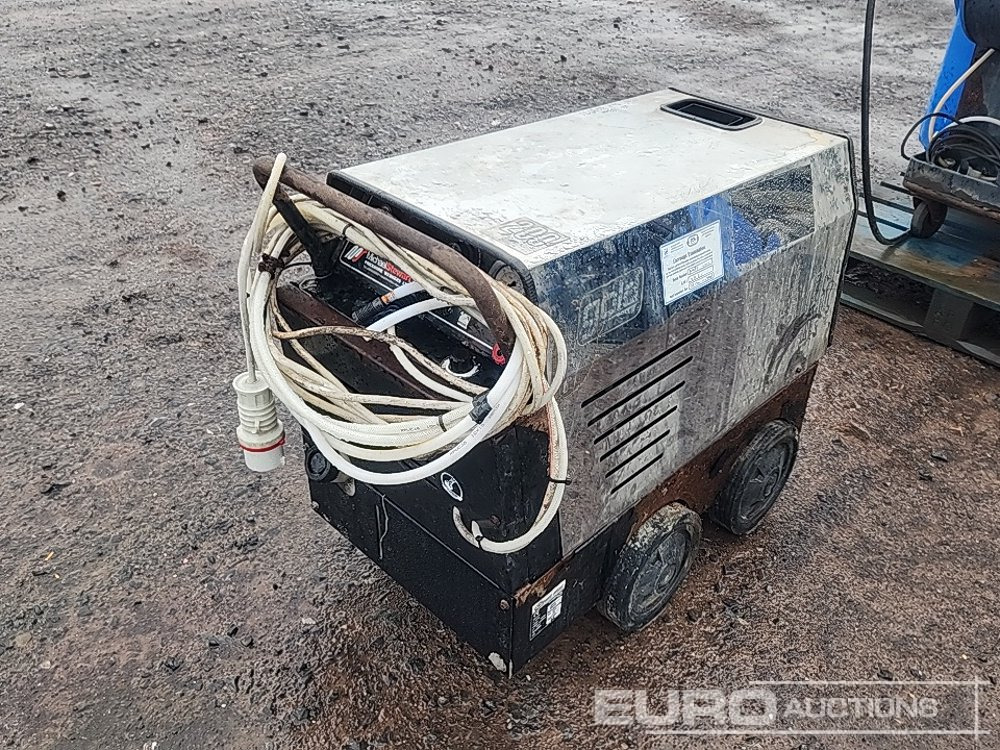 Power Washer Gold, Hot/Steam, 415v, 3 Phase - Pressure washer: picture 3 Power Washer Gold, Hot/Steam, 415v, 3 Phase - Pressure washer: picture 3