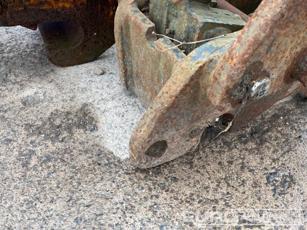 Quick coupler Quick Hitch 45/50mm Pin to suit 4-8 Ton Excavator (2 of): picture 16